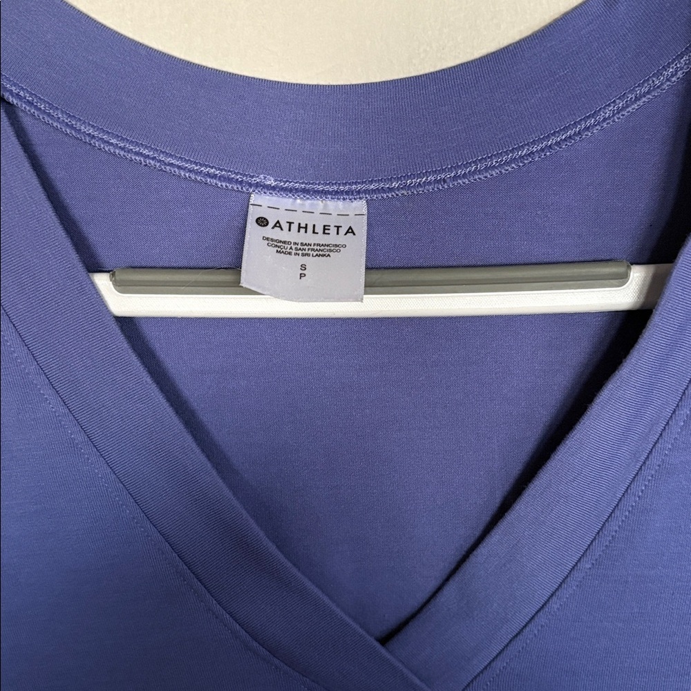 Athleta Purple V-Neck Open Back Athletic Top Size S - Picture 2 of 6